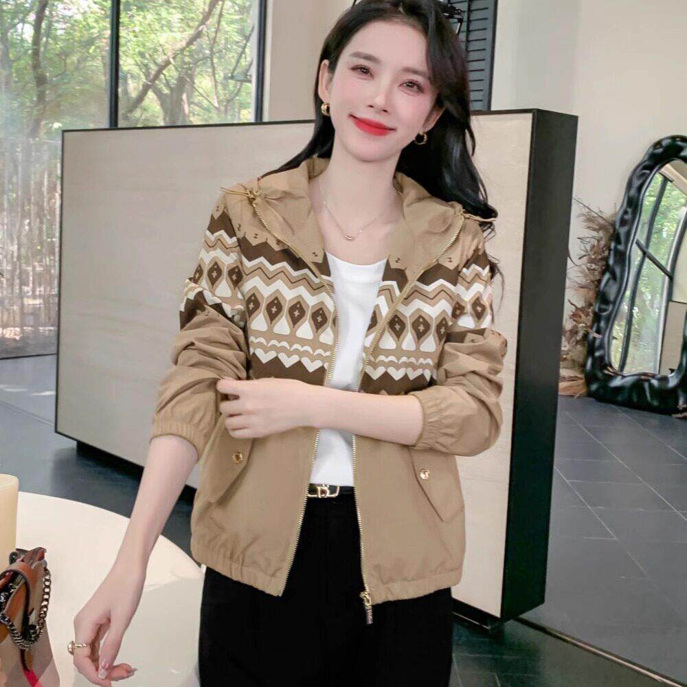 专柜2026春季新款女装英伦风时尚休闲百搭连帽长袖短外套女上衣潮
