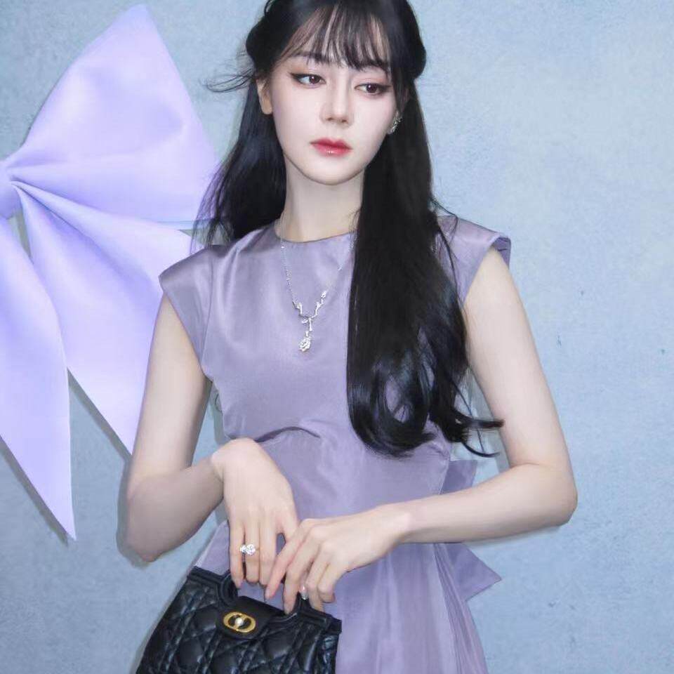 迪丽热巴同款连衣裙女2025早秋新款高级感紫色无袖蝴蝶结收腰裙子