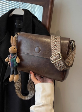 瑶晓鱼流行包包女2024冬季新款高级感复古小方包美拉德单肩斜挎包