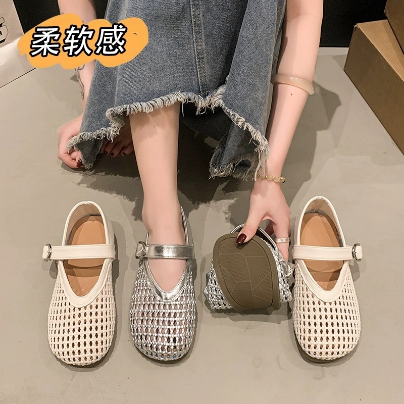 女童皮鞋2025春季新款玛丽珍软底公主鞋儿童夏季外穿透气镂空凉鞋