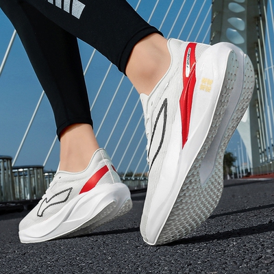 飞电5C跑步鞋男强风2U竞速