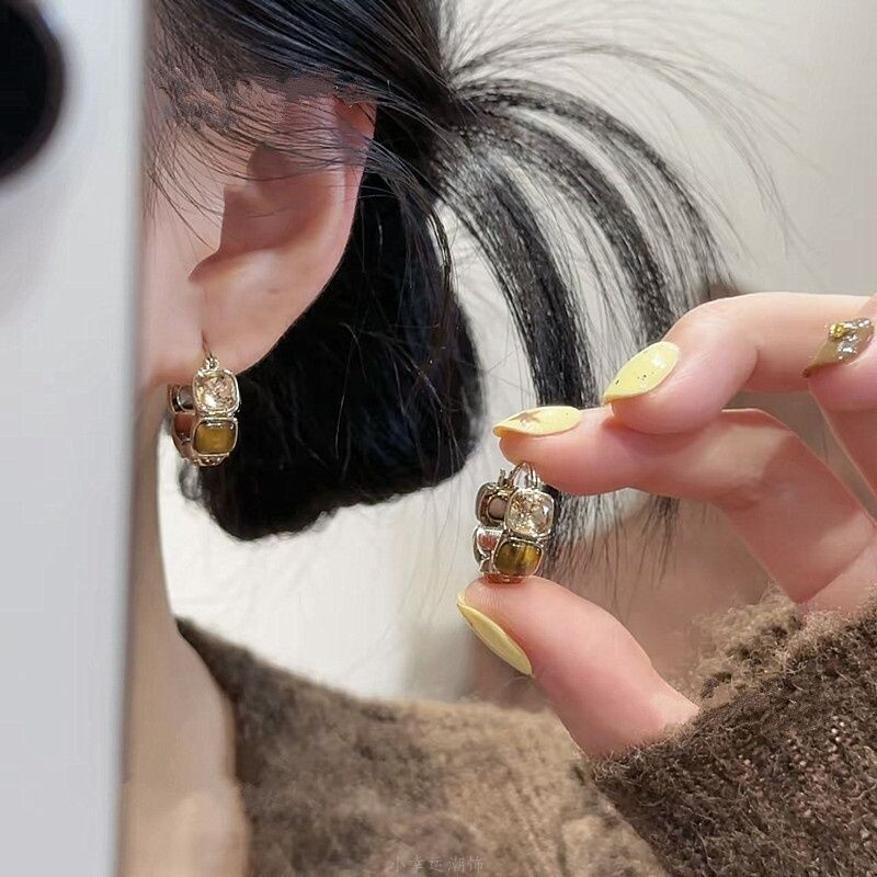秋冬复古美拉德几何方块琥珀锆石耳扣女轻奢高级时尚气质百搭耳环
