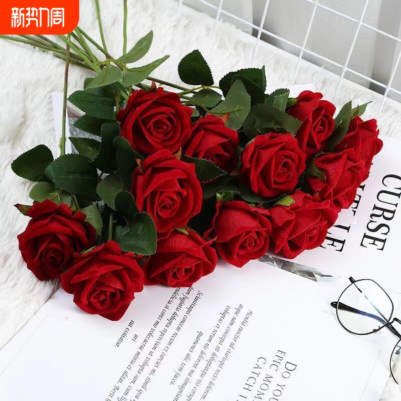 清明节客厅装饰鲜花摆件插花餐桌支酒红色仿真干花玫瑰花花束摆放