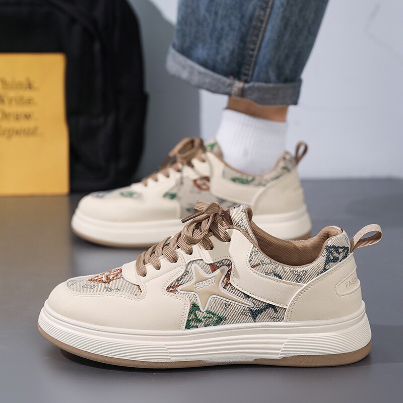 男鞋2026新款春季潮流百搭小众原创刺绣板鞋男士运动休闲厚底潮鞋