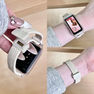 适用华为手环8/9/10表带磁吸编织智能手表尼龙弹力腕带NFC版运动手环透气磁扣表链男女生夏天配件