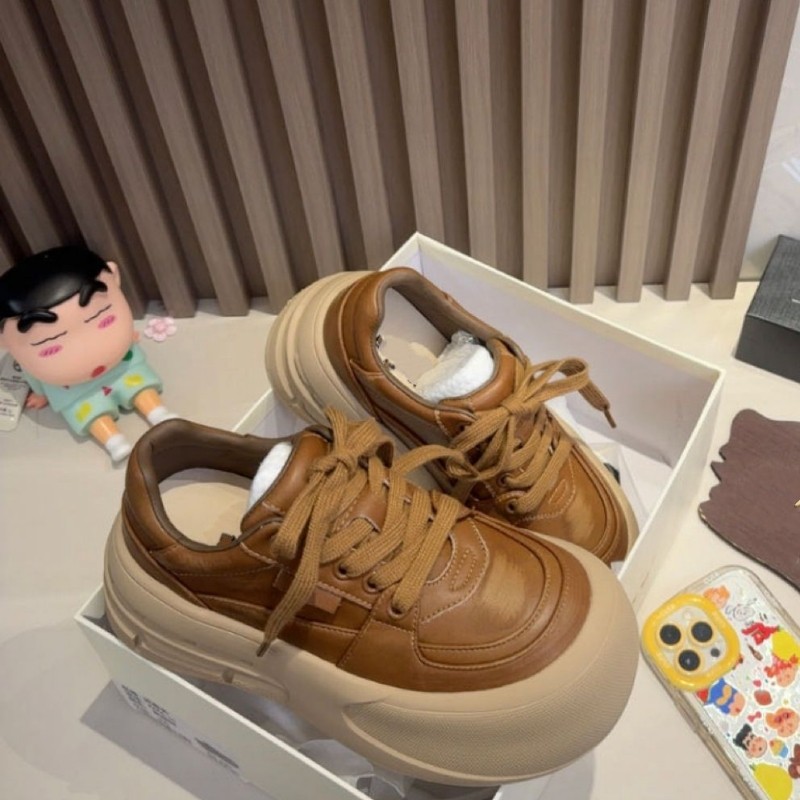 新款小众厚底小白鞋女2025欧洲站圆头运动板鞋舒适百搭休闲面包鞋