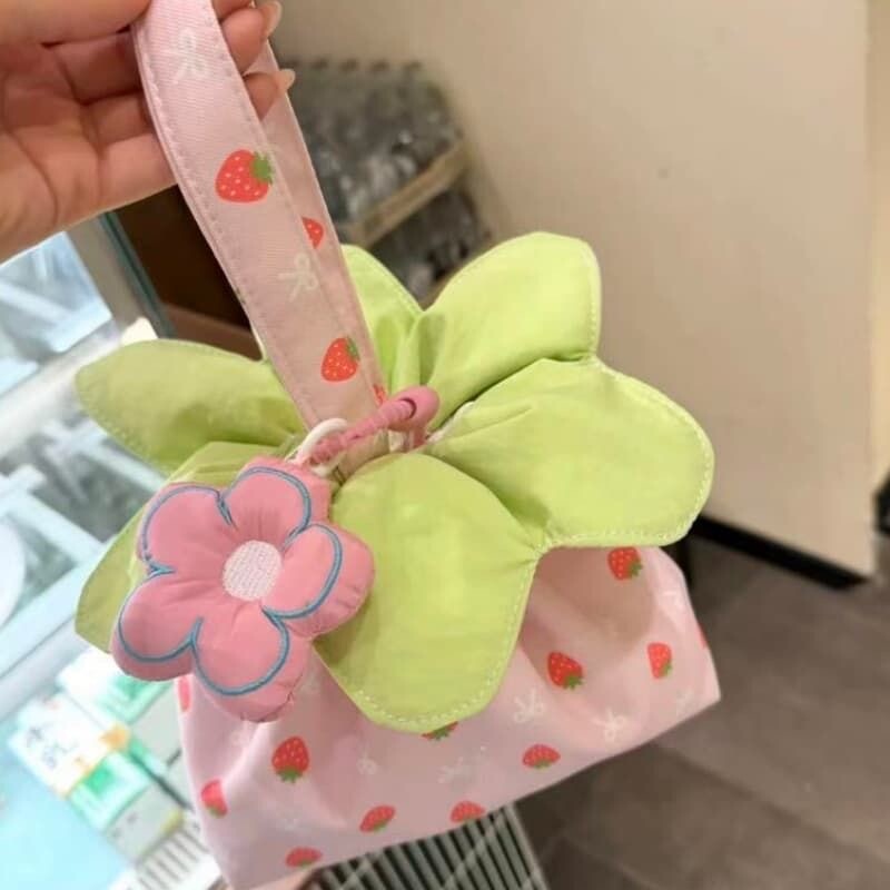 粉绿草莓印花花朵手提包ins风少女心百搭手拎斜挎两用小包