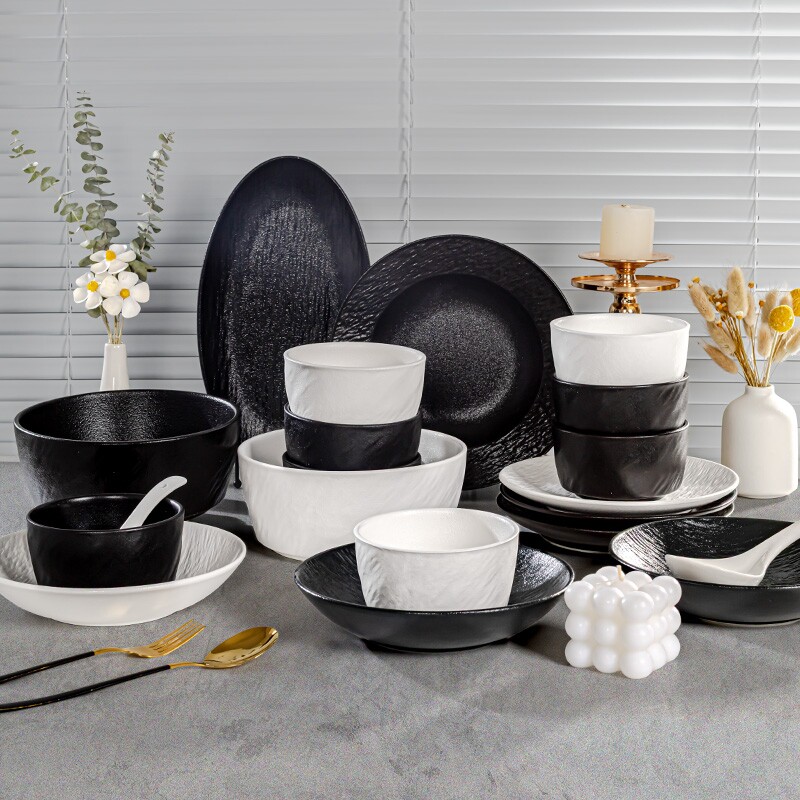 碗碟套装家用轻奢高级感颜值碗盘筷碗具陶瓷2026新款乔迁结婚餐具