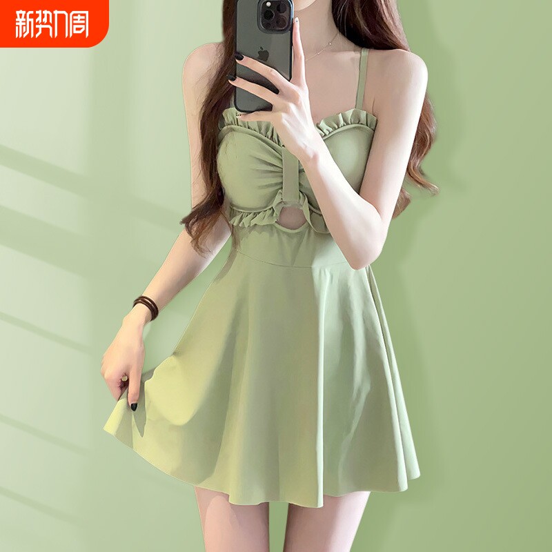 游泳衣女连体保守防晒罩衫显瘦遮肉性感网红高级感纯欲泡温泉泳装