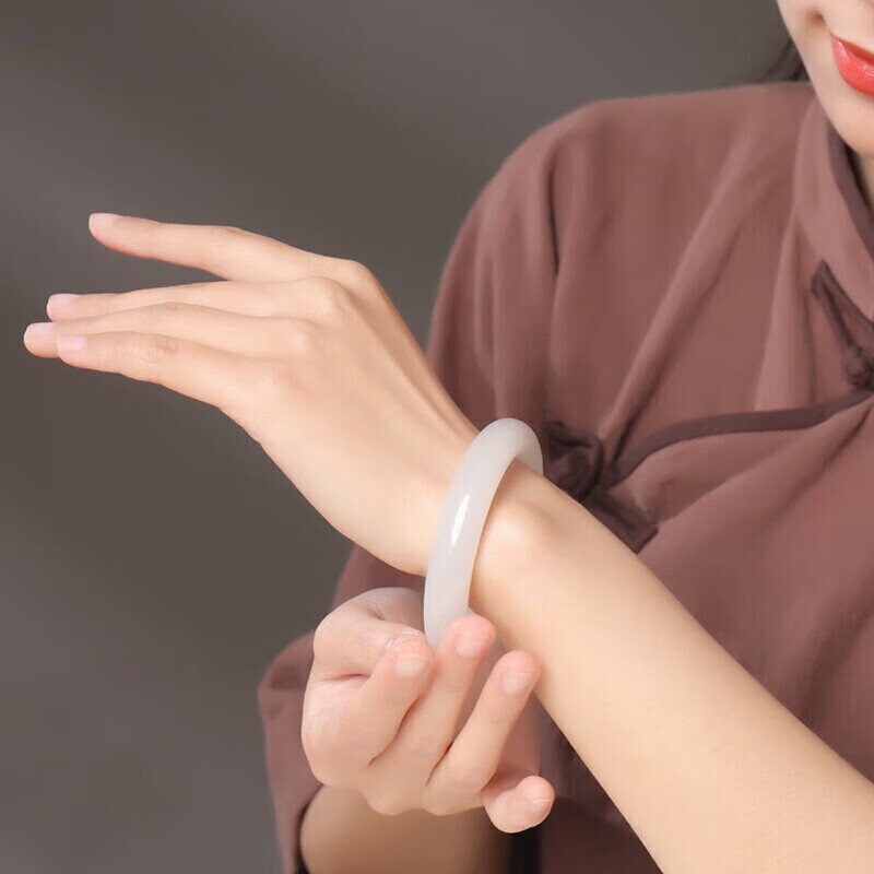 羊脂级国风山料白玉手镯正品白玉真玉石镯子高档新疆送女友妈妈礼