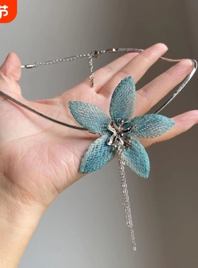 清冷感雾霾蓝镂空编织花朵流苏项链2025新款小众复古choker锁骨链