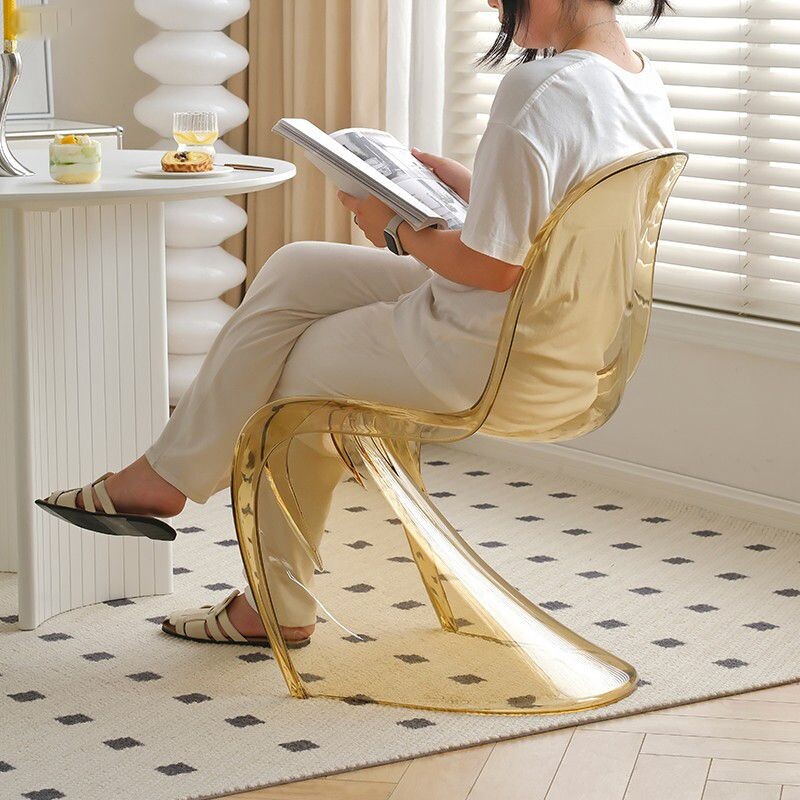 c北欧亚克力塑料餐椅设计师潘通椅家用小户型靠背座椅网红透明椅