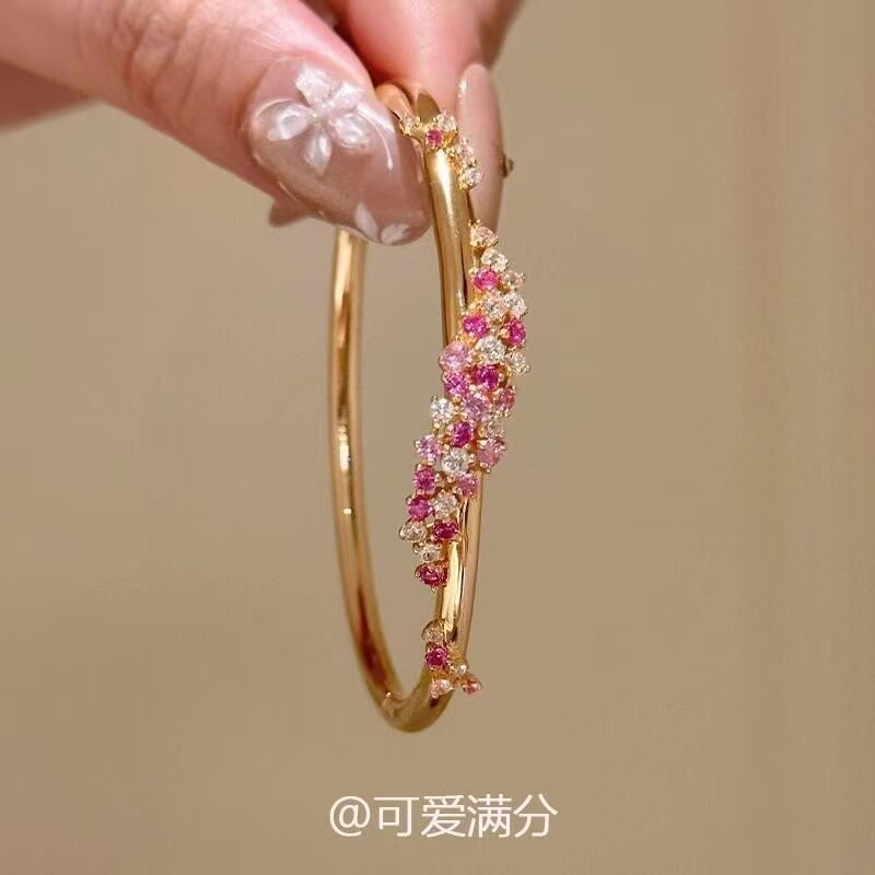 「蜜珠春语」波西米亚风彩色珠串缠绕手镯小众设计轻奢高级感手饰