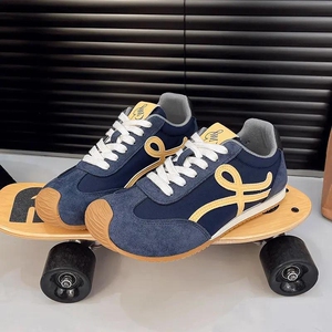 品牌断码2025秋季复古款新款阿甘鞋歪头休闲百搭运动平底轻便耐磨