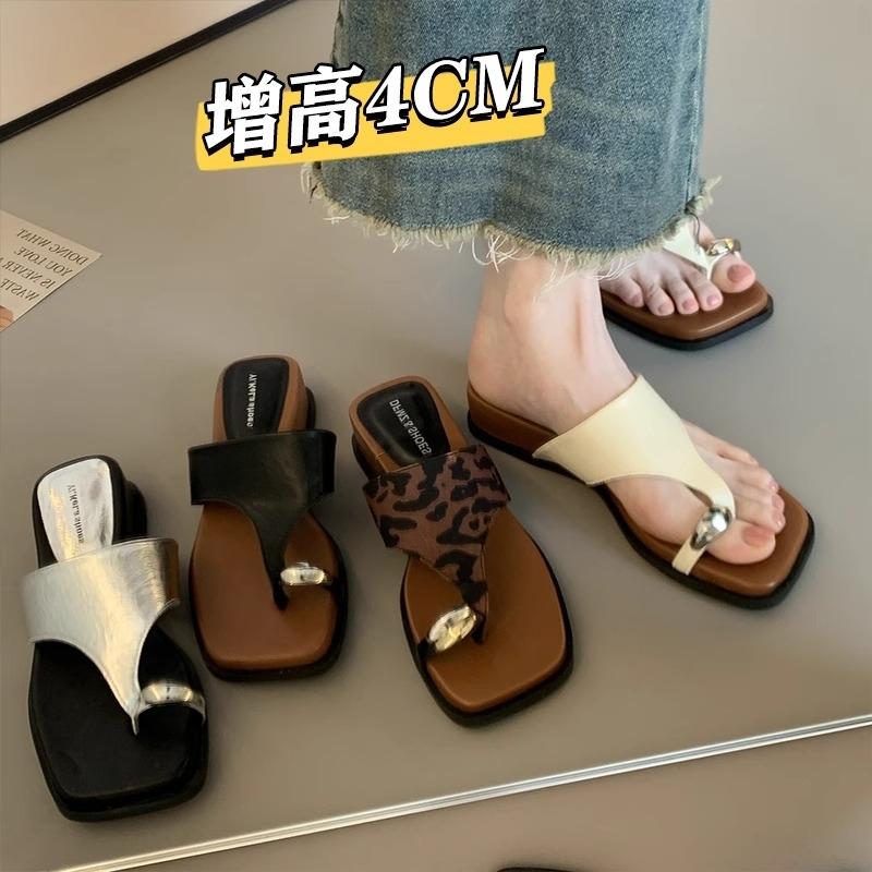 绝美厚底增高坡跟套趾凉拖鞋女夏外穿2025新款超火时尚沙滩人字拖