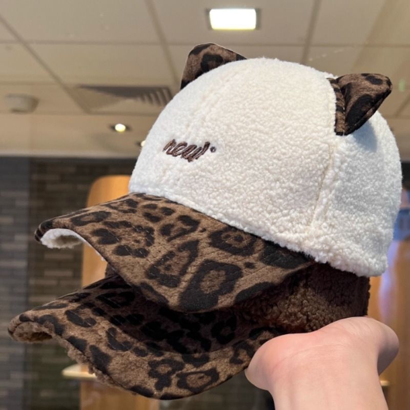 可爱猫耳朵拼色豹纹羊羔绒棒球帽子女秋冬季新款显脸小保暖鸭舌帽