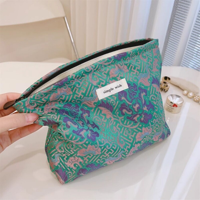 国风化妆包高级感回纹牡丹中式女便携精致提花帆布袋收纳包大容量