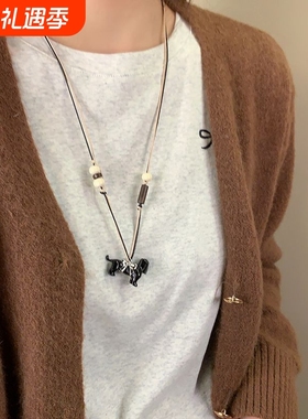 赵露思同款腊肠小狗项链毛衣蝴蝶结可爱吊坠长款高级2025配饰