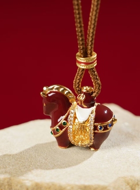 新中式复古红色小马项链吊坠秋冬长款马上有钱毛衣链女款2026新款