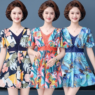 妈妈泳衣中老年女保守两件套分体中年游泳衣大码 遮肚显瘦温泉泳装