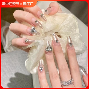 秋冬款高级显白小众手工光疗穿戴甲歪爱心钻美甲贴片持久可拆卸