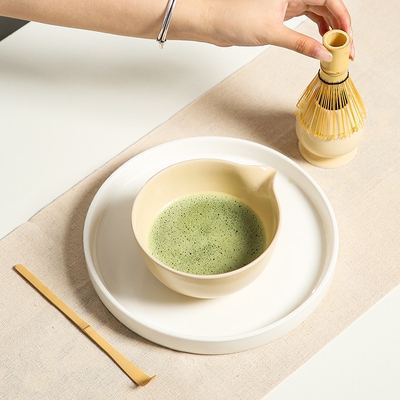 羊脂玉陶瓷带嘴抹茶碗日式