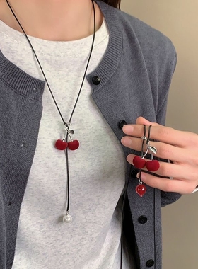 红色丝绒时尚樱桃吊坠毛衣链女款韩系新款秋冬项链小众高级配饰