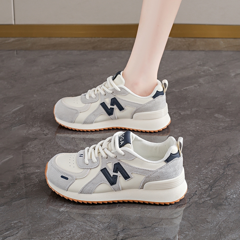 啄木鸟女鞋踩屎感皮面阿甘鞋2025秋季新款爆款百搭运动鞋软底防滑