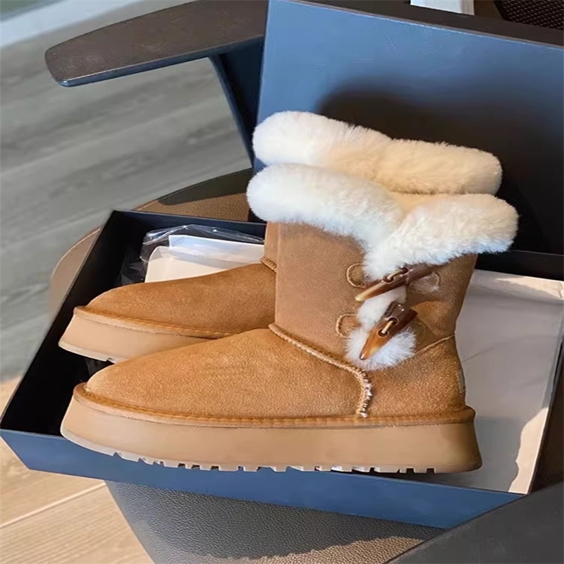 厚底雪地靴女款2025冬季新款皮毛一体加绒加厚毛毛羊角扣东北棉鞋