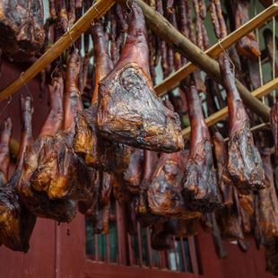 正宗柴火烟熏腊猪蹄湖南土特产腊肉猪手前后腿猪脚蹄膀整只切块