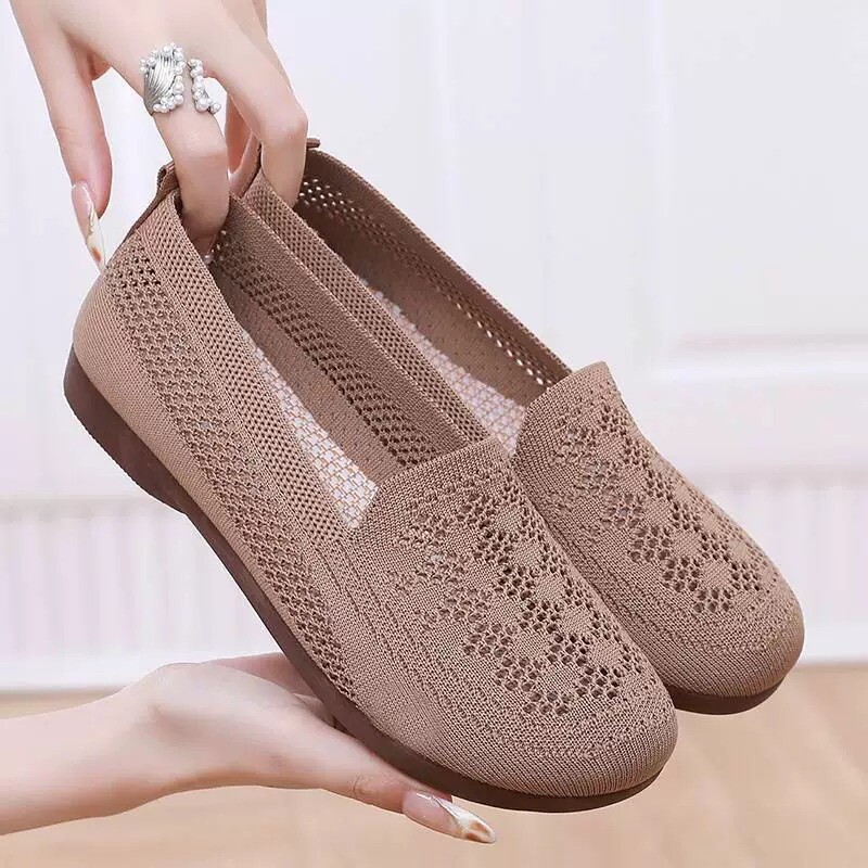 秋季新款老北京布鞋女透气网面舒适软底镂空一脚蹬妈妈鞋老人鞋