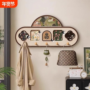 进门收纳古风置物架入户玄关挂钩洞洞板装饰画钥匙挂衣架墙面多层