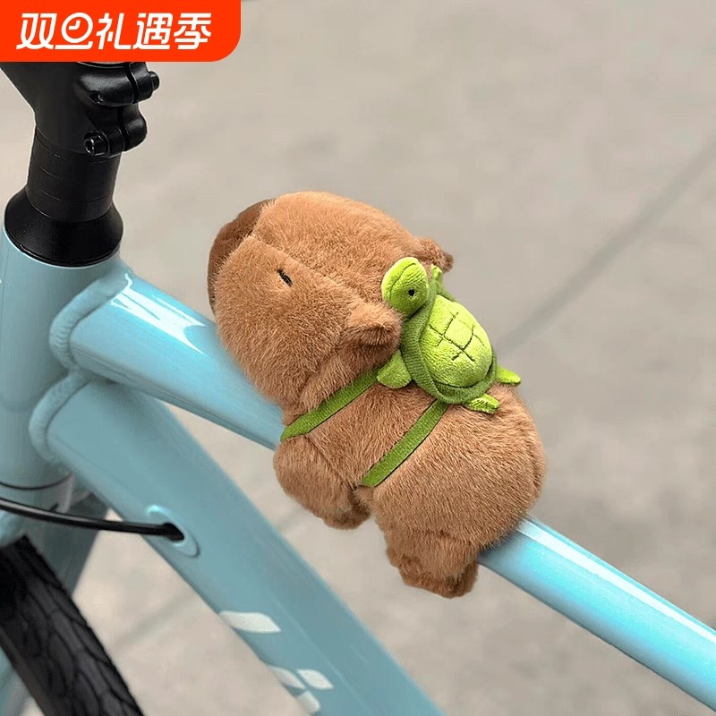 卡皮巴拉自行车小配饰玩偶挂件山地车可爱摆件公仔骑行把配件