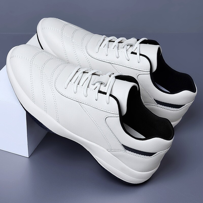 2026春秋新款男运动风休闲皮鞋男透气百搭简约小白鞋潮流系带单鞋