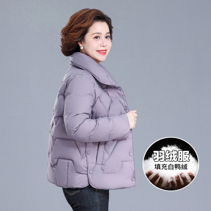 妈妈冬装羽绒服短款2025新款中年女棉袄中老年女装秋冬外套小黑色