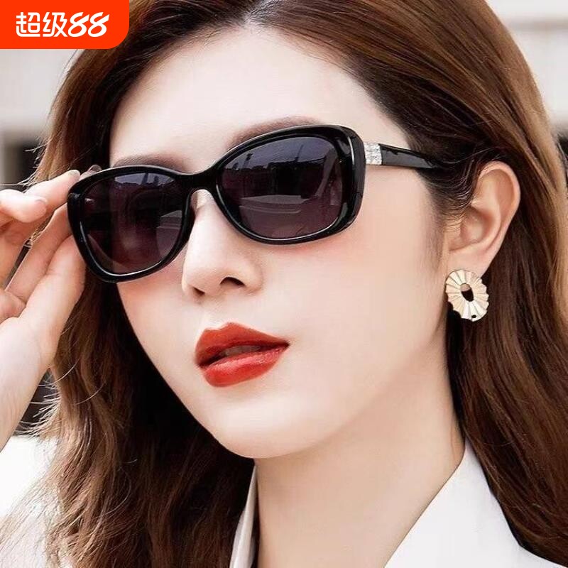太阳眼镜女偏光防紫外线太阳镜2026新款开车眼镜妈妈小脸防晒个性
