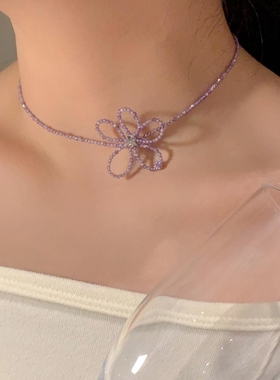 细项链锁骨链女轻奢高级感法式choker黑色水晶颈链花朵