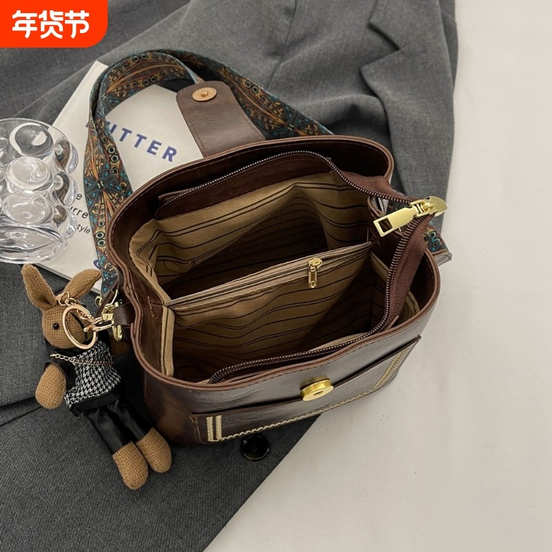 伊布古奇高级感包包女新款小众水桶包通勤百搭单肩斜挎包流行女包,箱包皮具/热销女包/男包,水桶包,淘宝优惠券,粉丝福利购,淘宝优惠卷