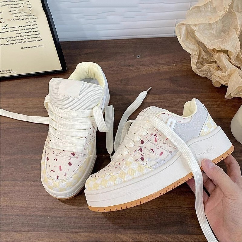 品牌断码小众蔓越莓面包鞋女学生小白鞋2025春秋季新款百搭休闲运
