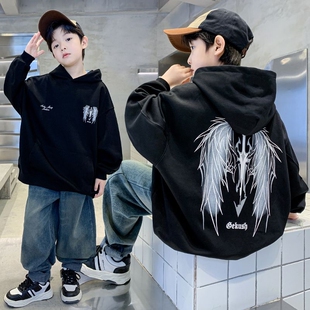 男童黑色连帽卫衣春秋季2026新款印花翅膀一体绒春装打底衫潮儿童