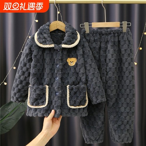 秋冬新款儿童法兰绒睡衣宝宝加厚外穿家居服男童中大童珊瑚绒套装