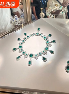 新款爆闪重工高级感轻奢风卢浮宫奢华闪钻绿色水滴项链独特锁骨链