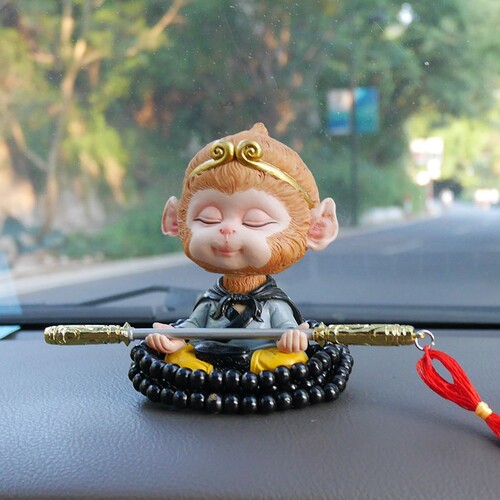 齐天大圣车载摇头公仔可