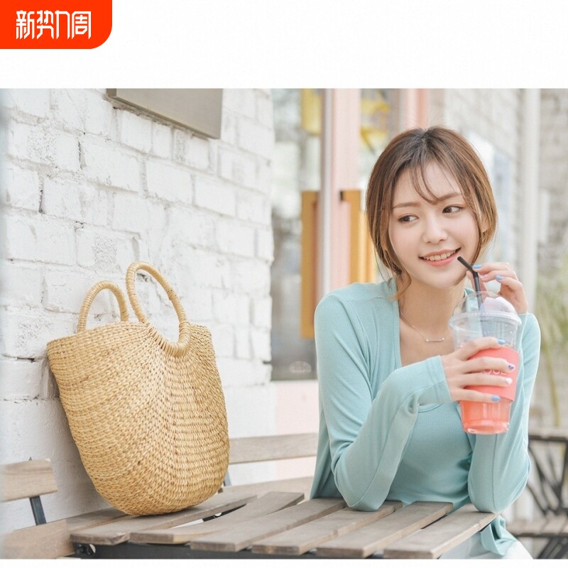 2026新款月亮包清新黄草草编包藤编包半圆手提沙滩包编织