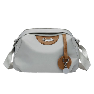 新款尼龙帆布斜挎包女士妈妈包休闲牛津布单肩小包包防水轻便时尚