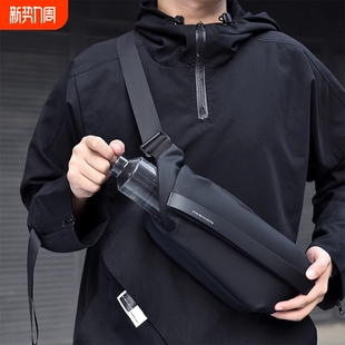 男士斜挎包潮流胸包机车防水骑行背包运动腰包男生单肩小挎包出行