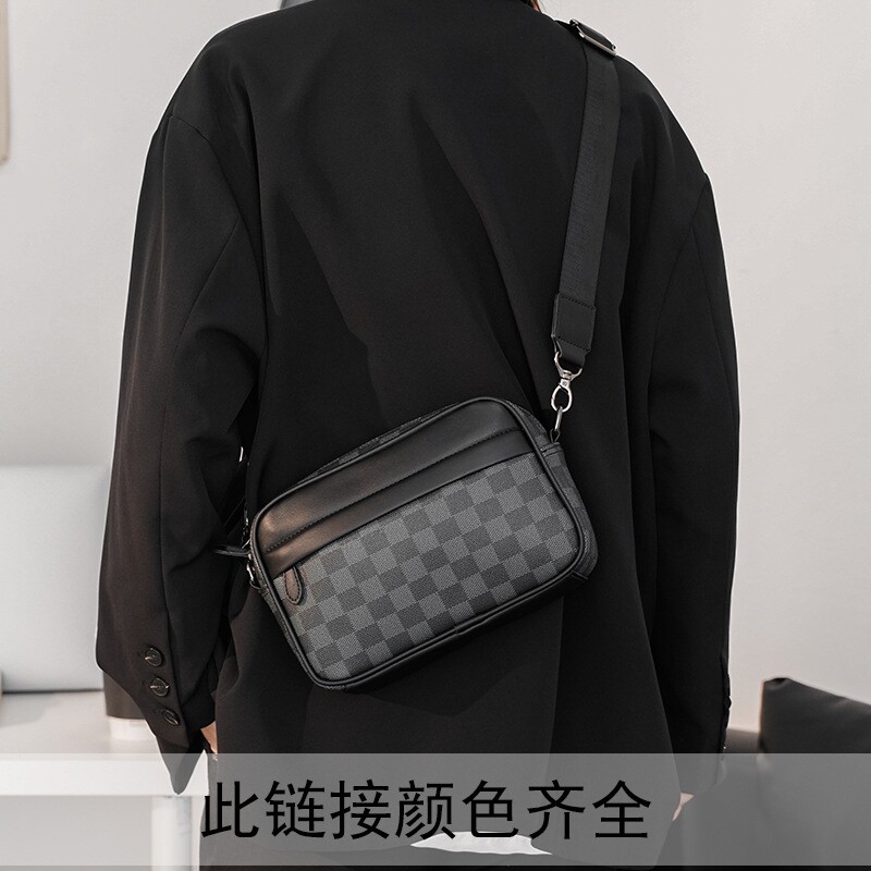 意尔康款休闲格子邮差包单肩包斜挎包腰包背包男士男包小方黑色
