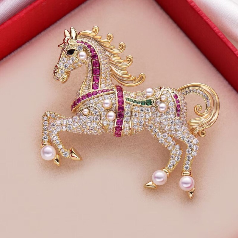 珍珠马年胸针高档女奢华气质配大衣胸花本命年别针配饰品西装扣针