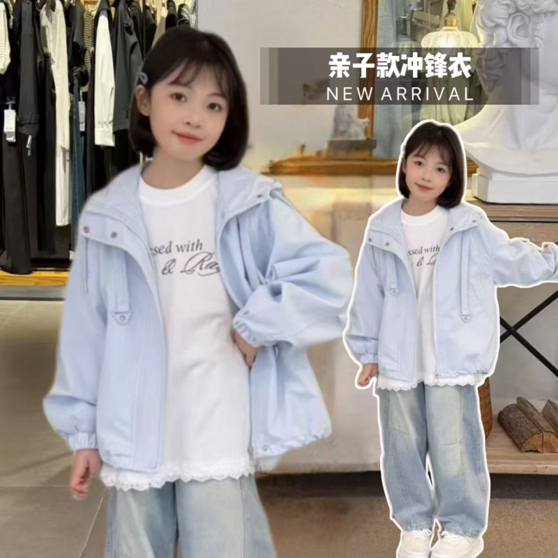 女童外套春秋款2025新款洋气儿童冲锋衣女孩秋装连帽秋季休闲上衣