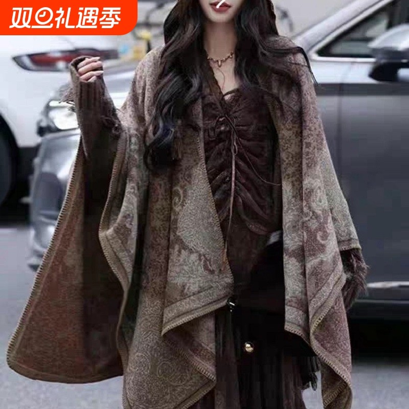 波西米亚民族风马海毛披肩女冬川西云南旅游外搭披风斗篷黑色棕色
